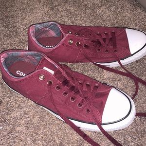 dark Red converse